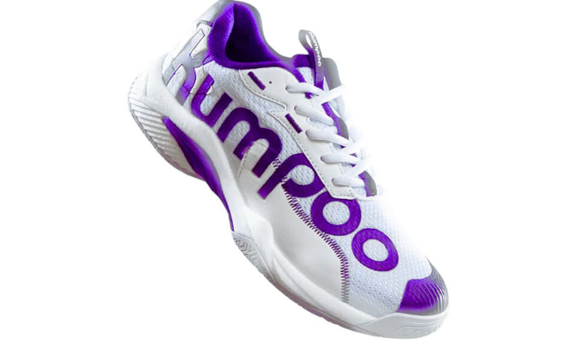 Why the Kumpoo Badminton Shoes Feel Instantly Trustworthy